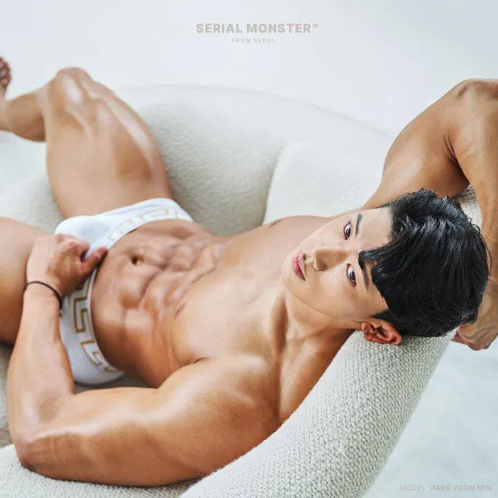 หนุ่มเกาหลีงานดี มีวาร์ป ( IG : yum_physique )