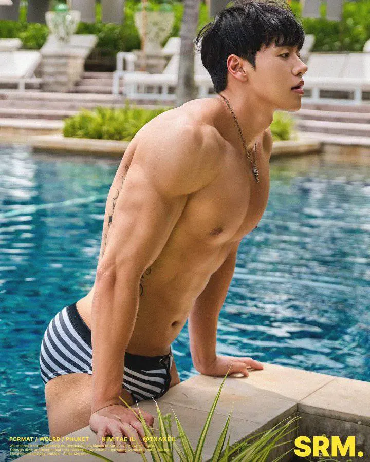 หนุ่มเกาหลีงานดี มีวาร์ป ( IG : txaxeil )