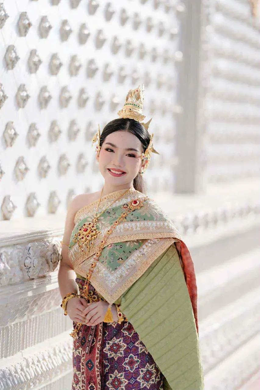 THAILAND 🇹🇭 | Thai traditional costume, ชุดไทย