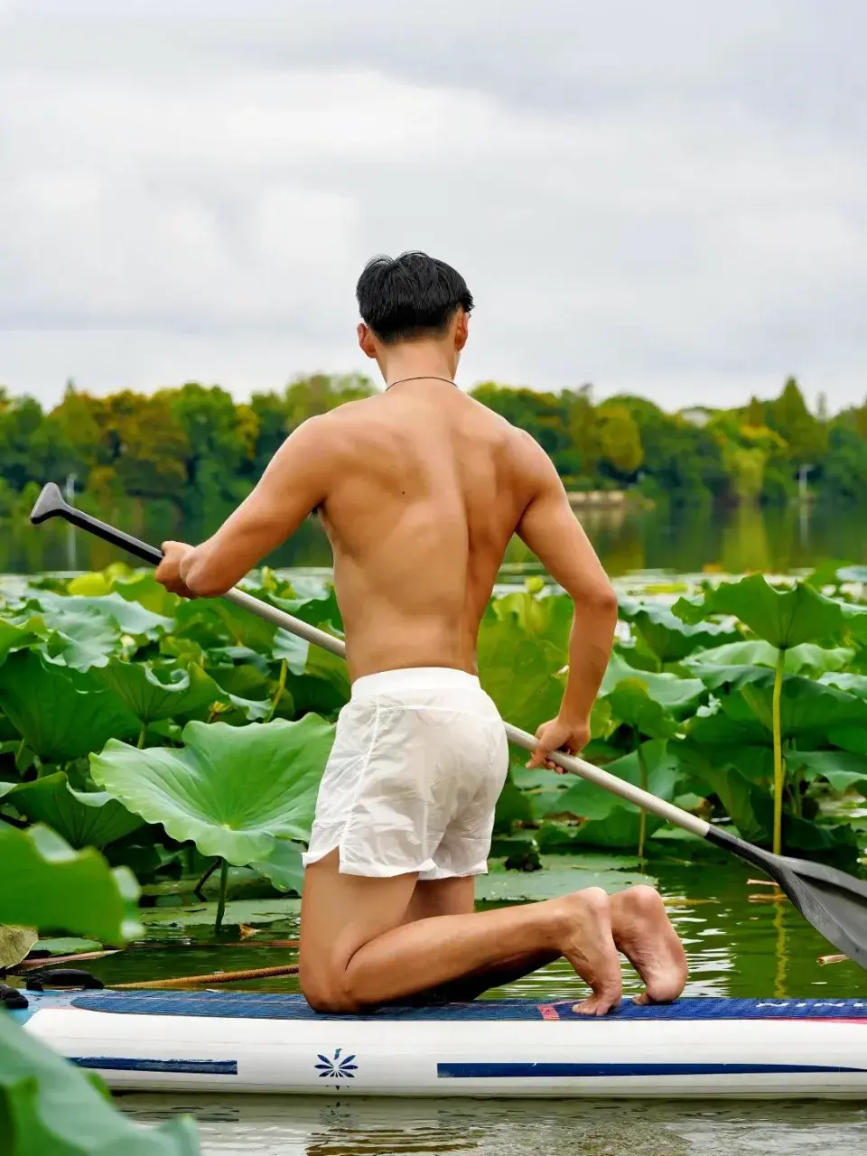 ล่องเรือกับหนุ่ม