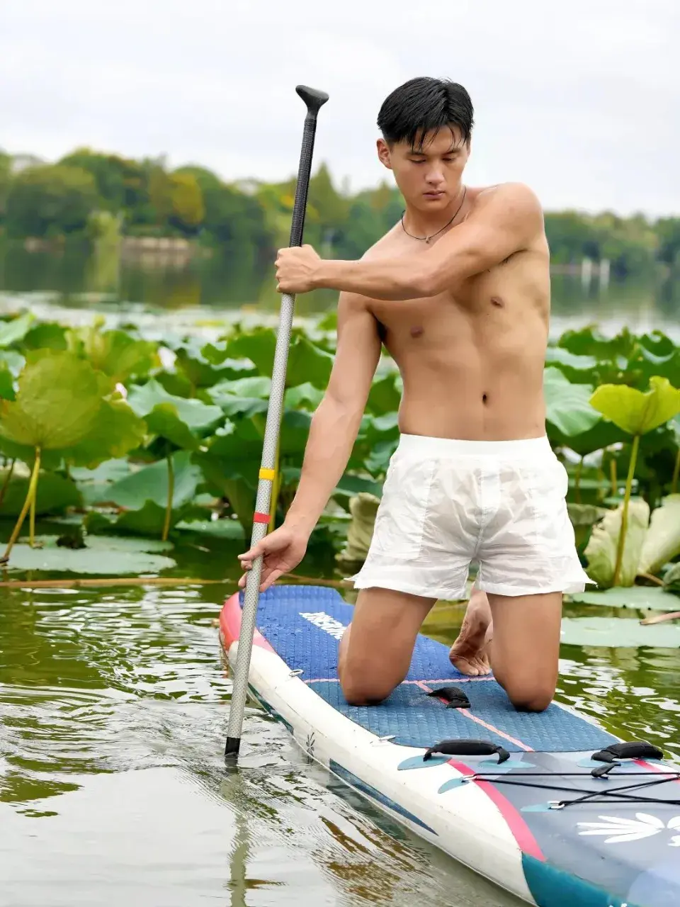 ล่องเรือกับหนุ่ม