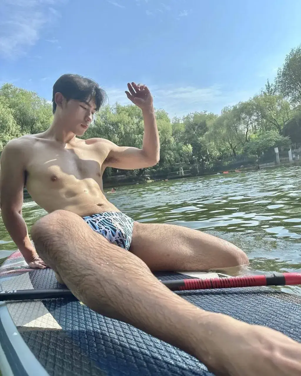 ล่องเรือกับหนุ่ม