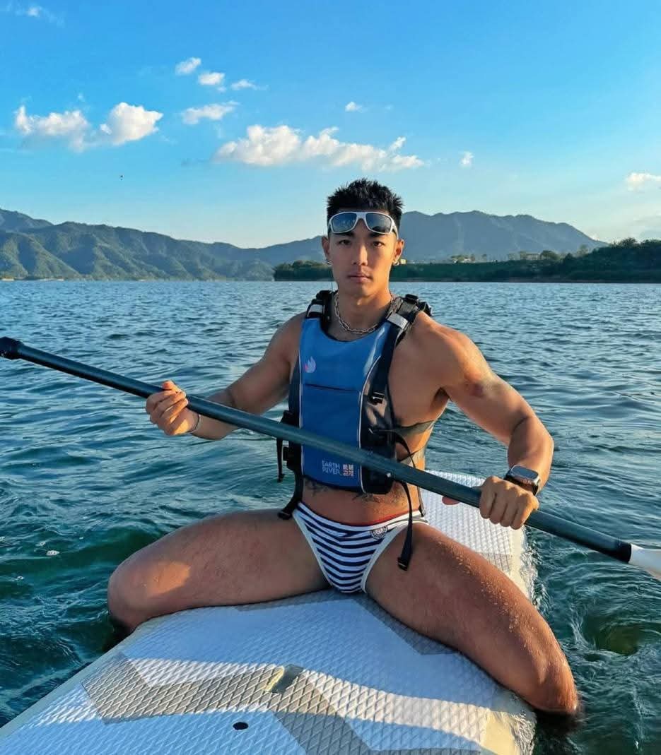 ล่องเรือกับหนุ่ม