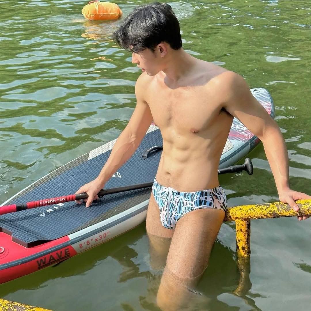ล่องเรือกับหนุ่ม