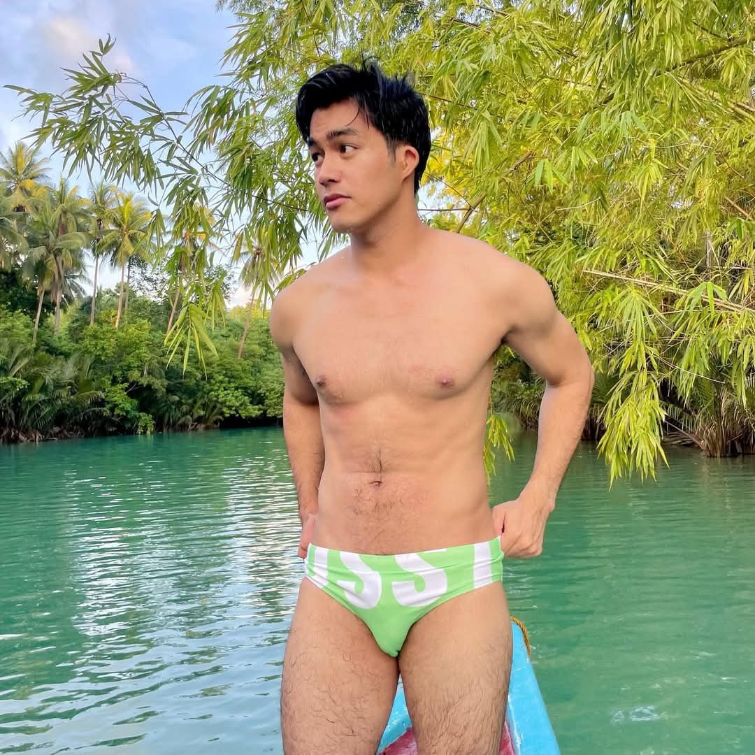 ล่องเรือกับหนุ่ม
