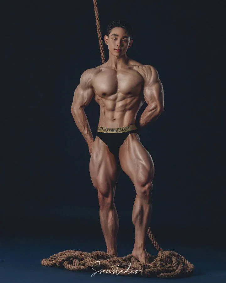 หนุ่มเกาหลีงานดี มีวาร์ป ( IG : hwan.hee_henry )