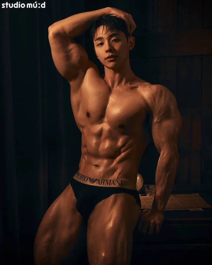 หนุ่มเกาหลีงานดี มีวาร์ป ( IG : hwan.hee_henry )