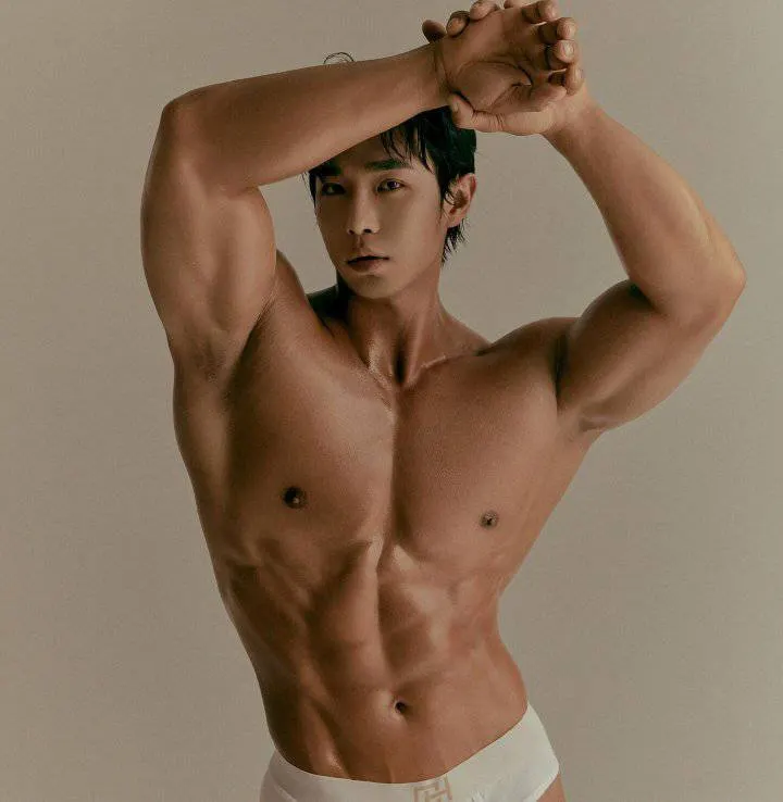 หนุ่มเกาหลีงานดี มีวาร์ป ( IG : yudonghoon_ )