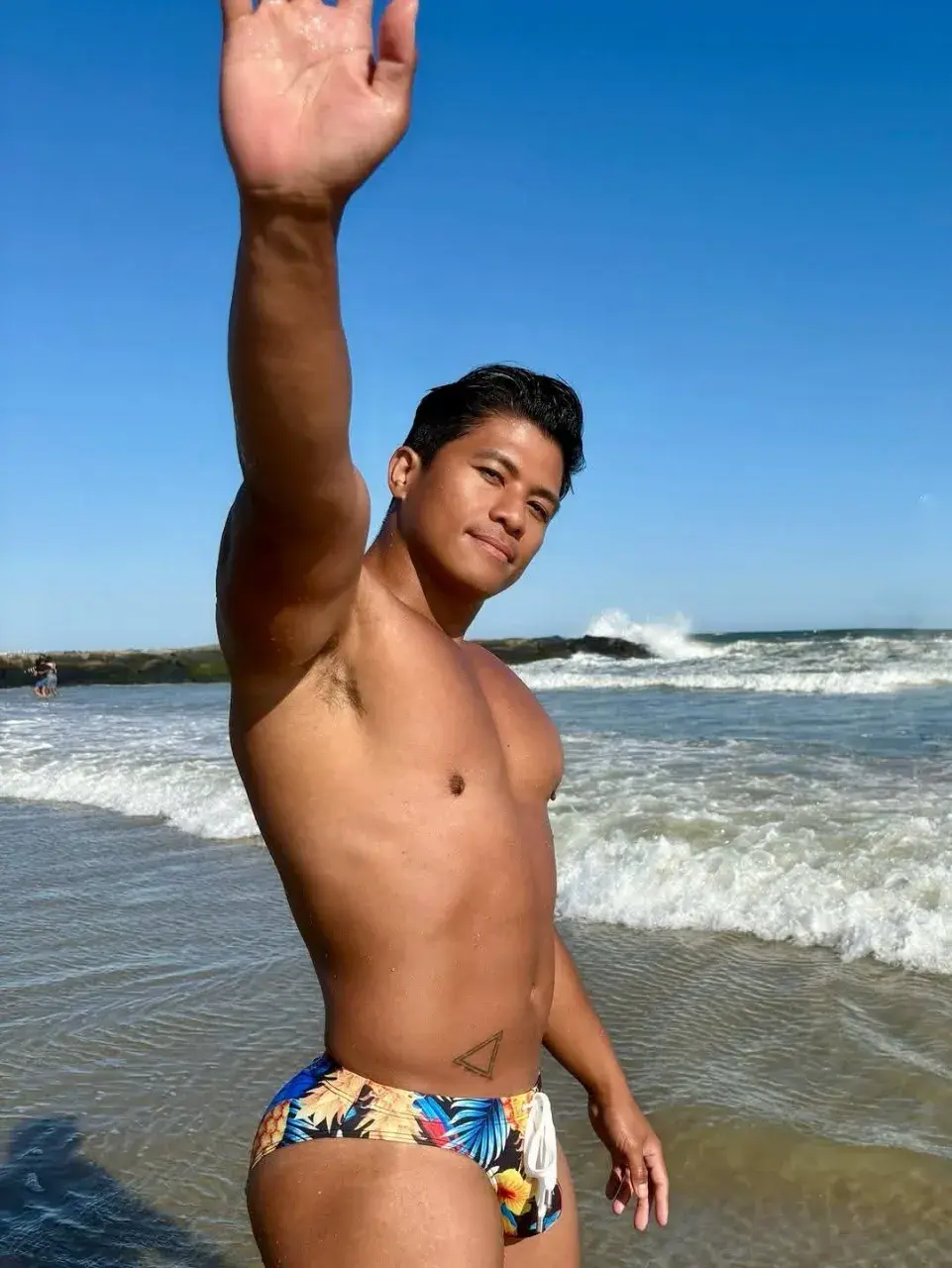 ริมหาด