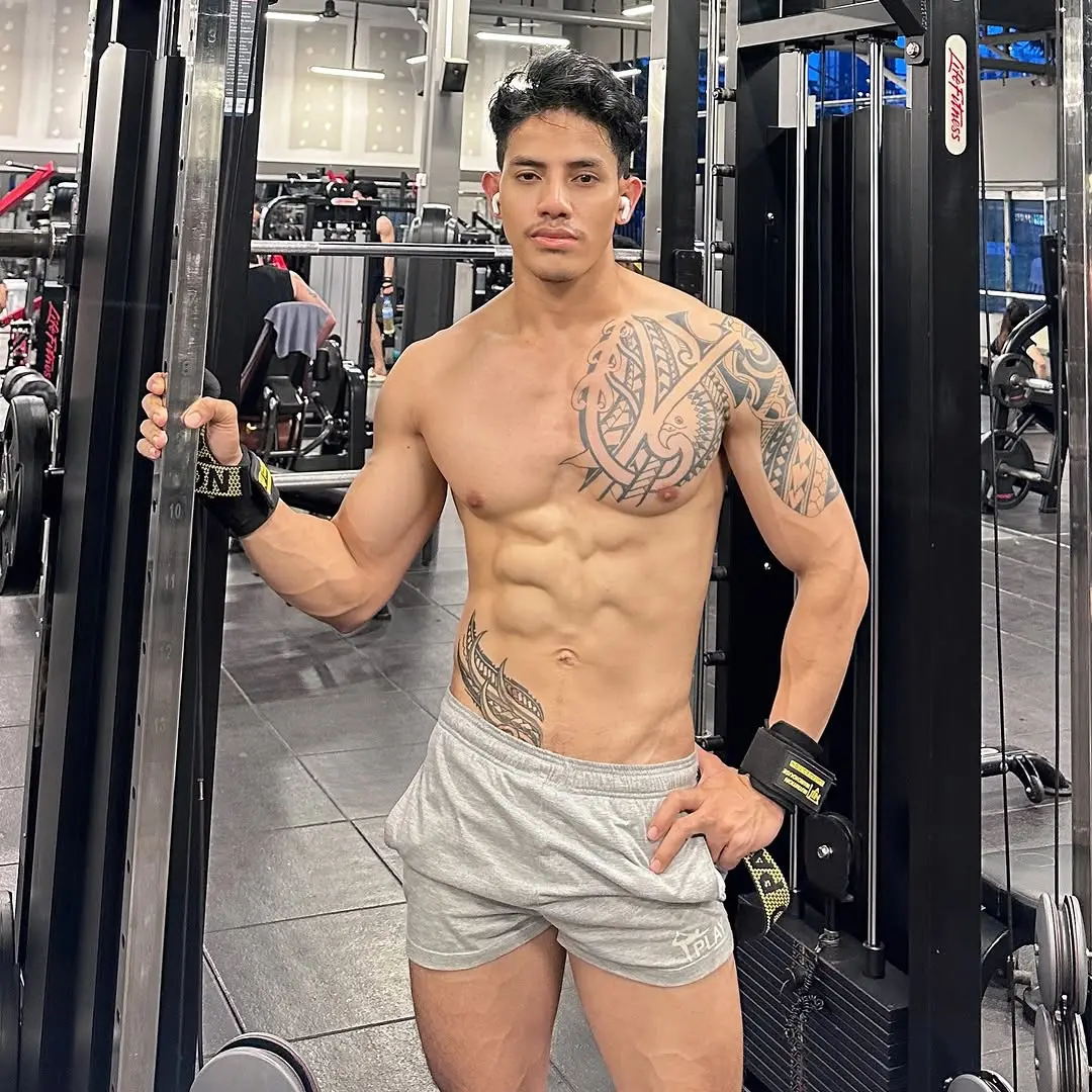 Cool GUY : Vibol Pichtip ពេជ្រទិព្វវិបុល