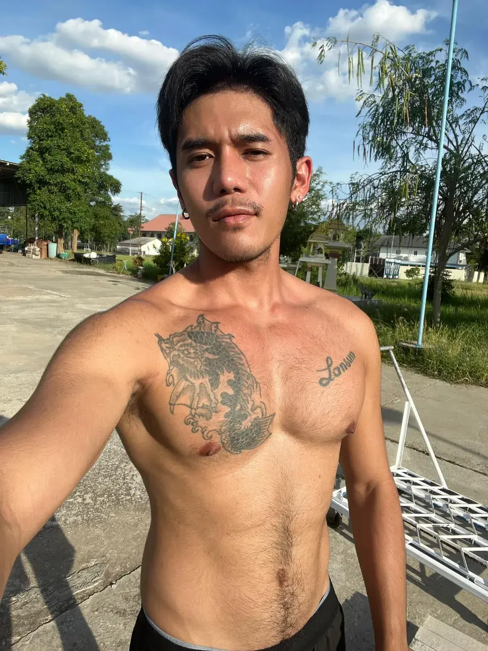 หลงไหลในเรือนร่าง