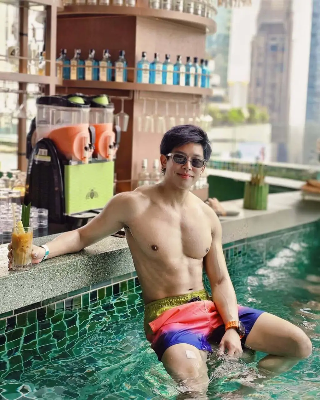 Cool GUY : Jirateep Hongrattanakorn