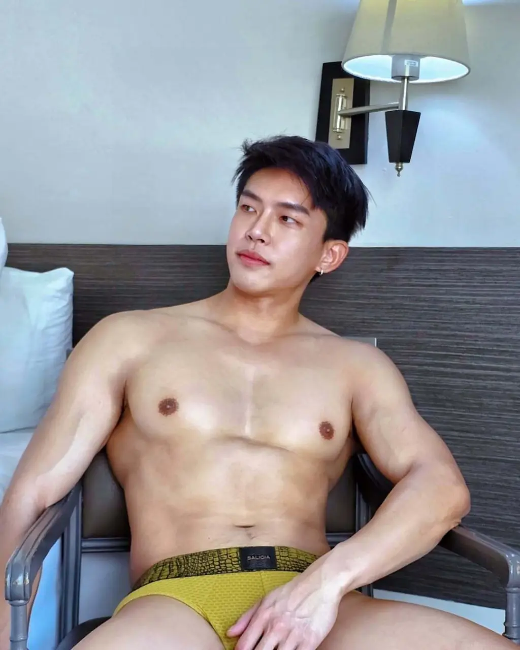 Cool GUY : Jirateep Hongrattanakorn