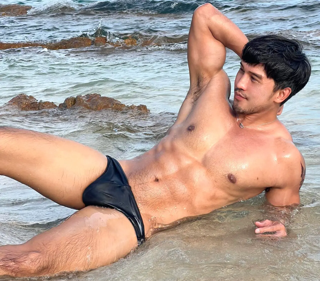 Swimsuit : Kawin Ngamdee
