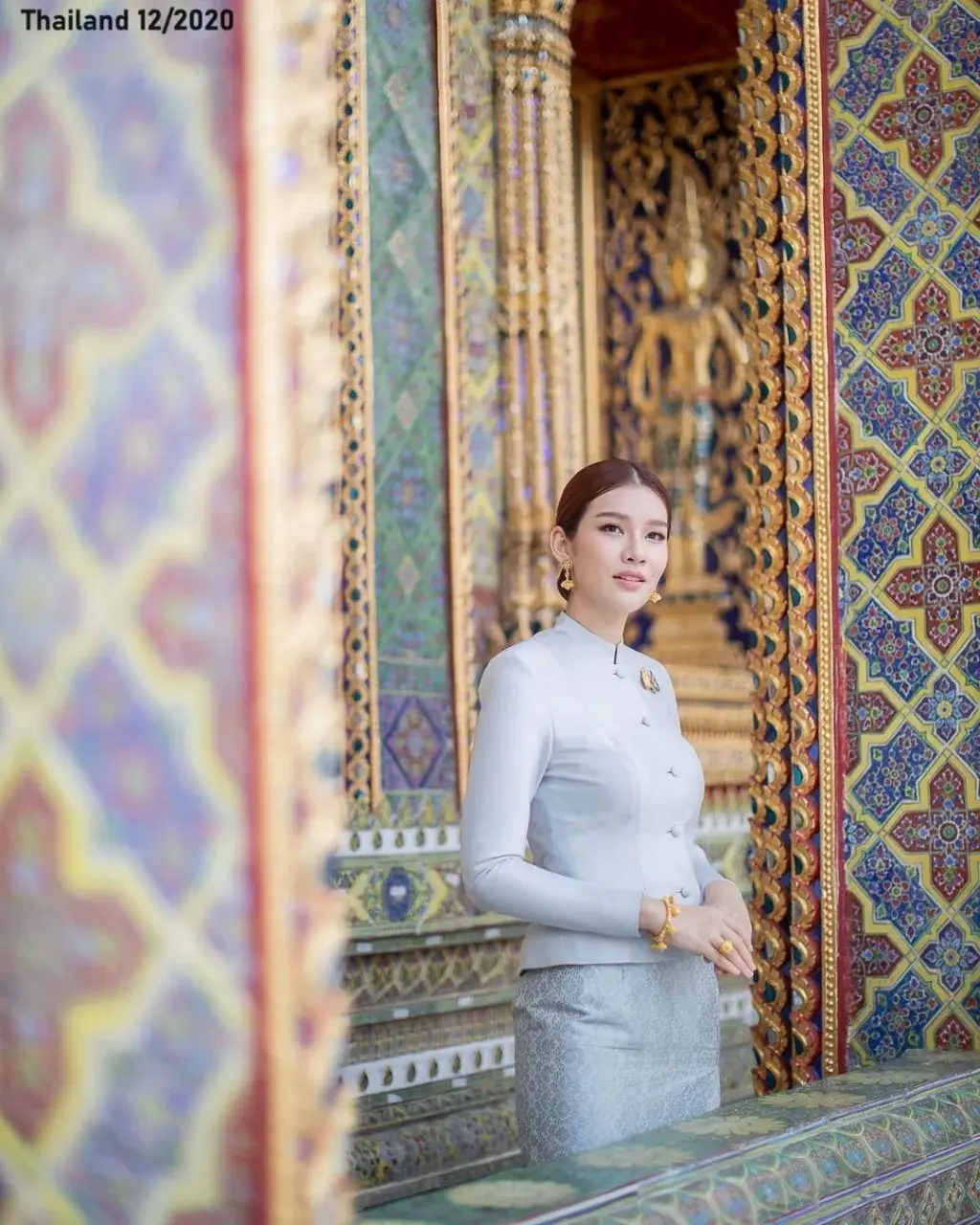 Jubjib Tanaporn in Thai Chitlada Dress 🇹🇭