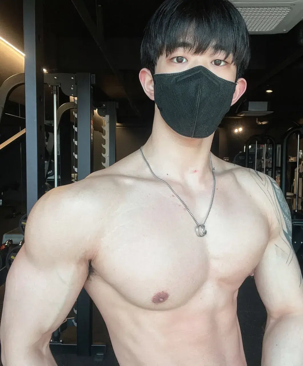 หนุ่มเกาหลีงานดี มีวาร์ป ( IG : lmminseob )
