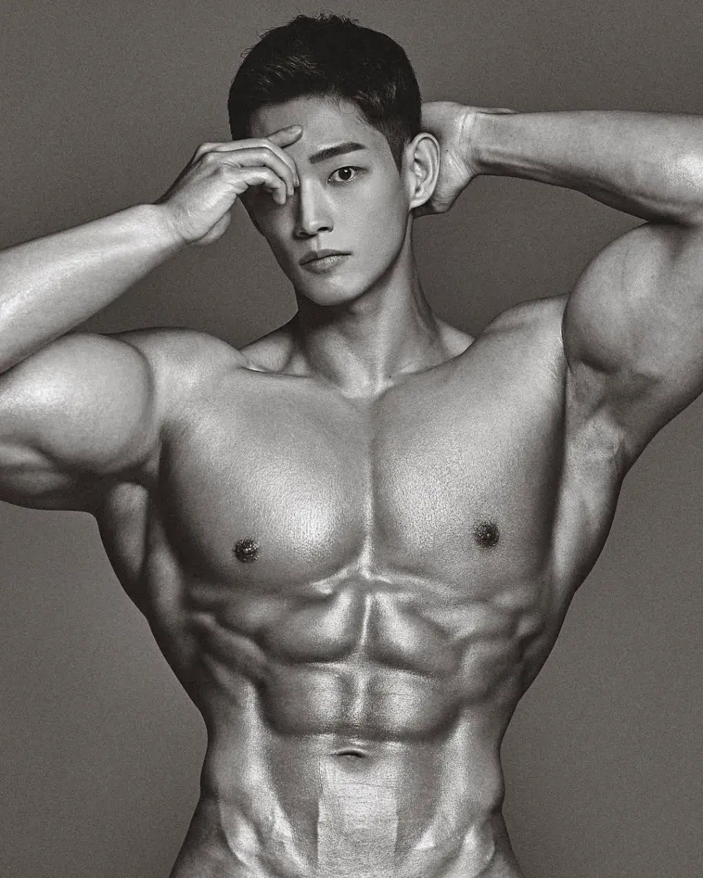 หนุ่มเกาหลีงานดี มีวาร์ป ( IG : 5_kyung_seop )