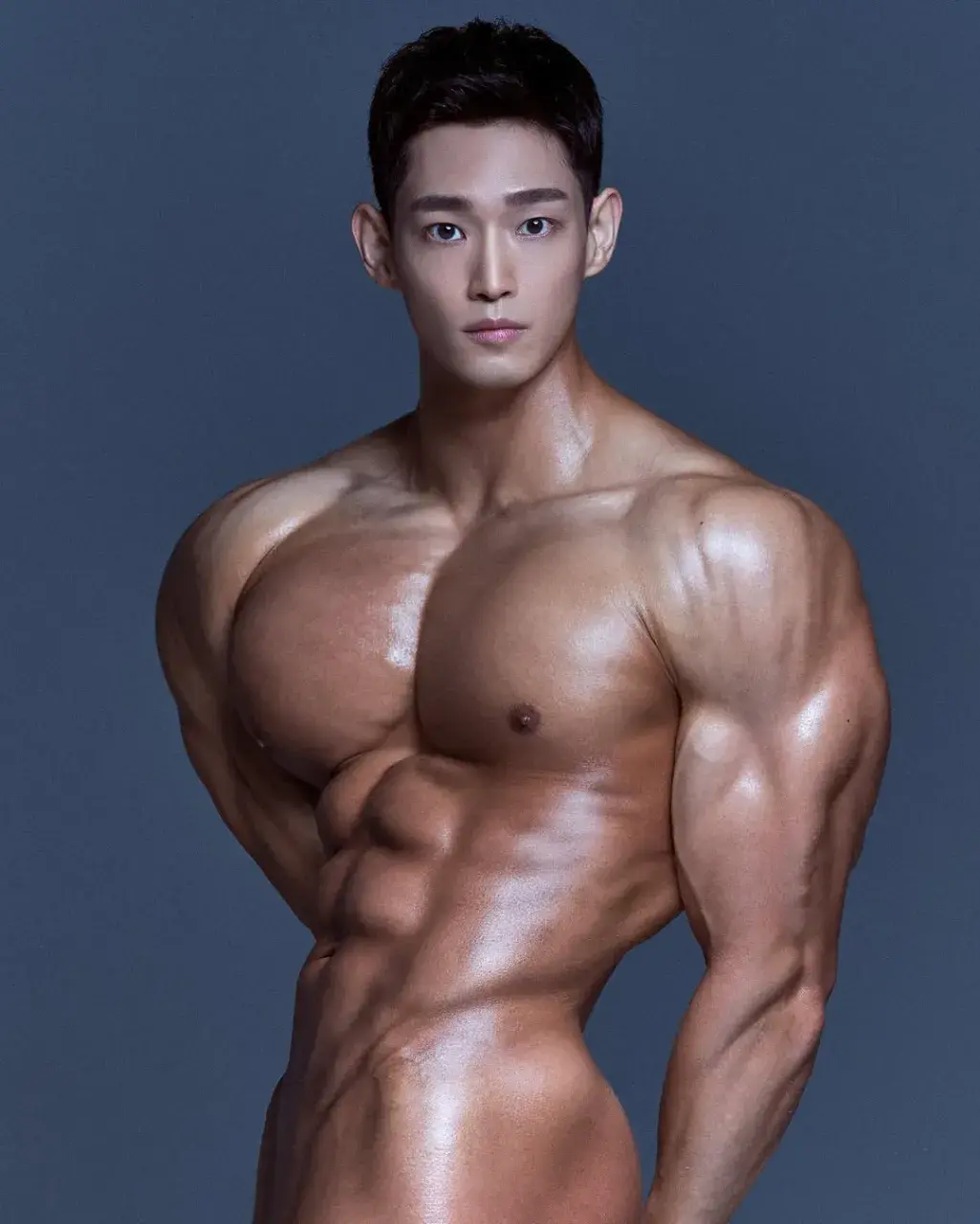 หนุ่มเกาหลีงานดี มีวาร์ป ( IG : 5_kyung_seop )