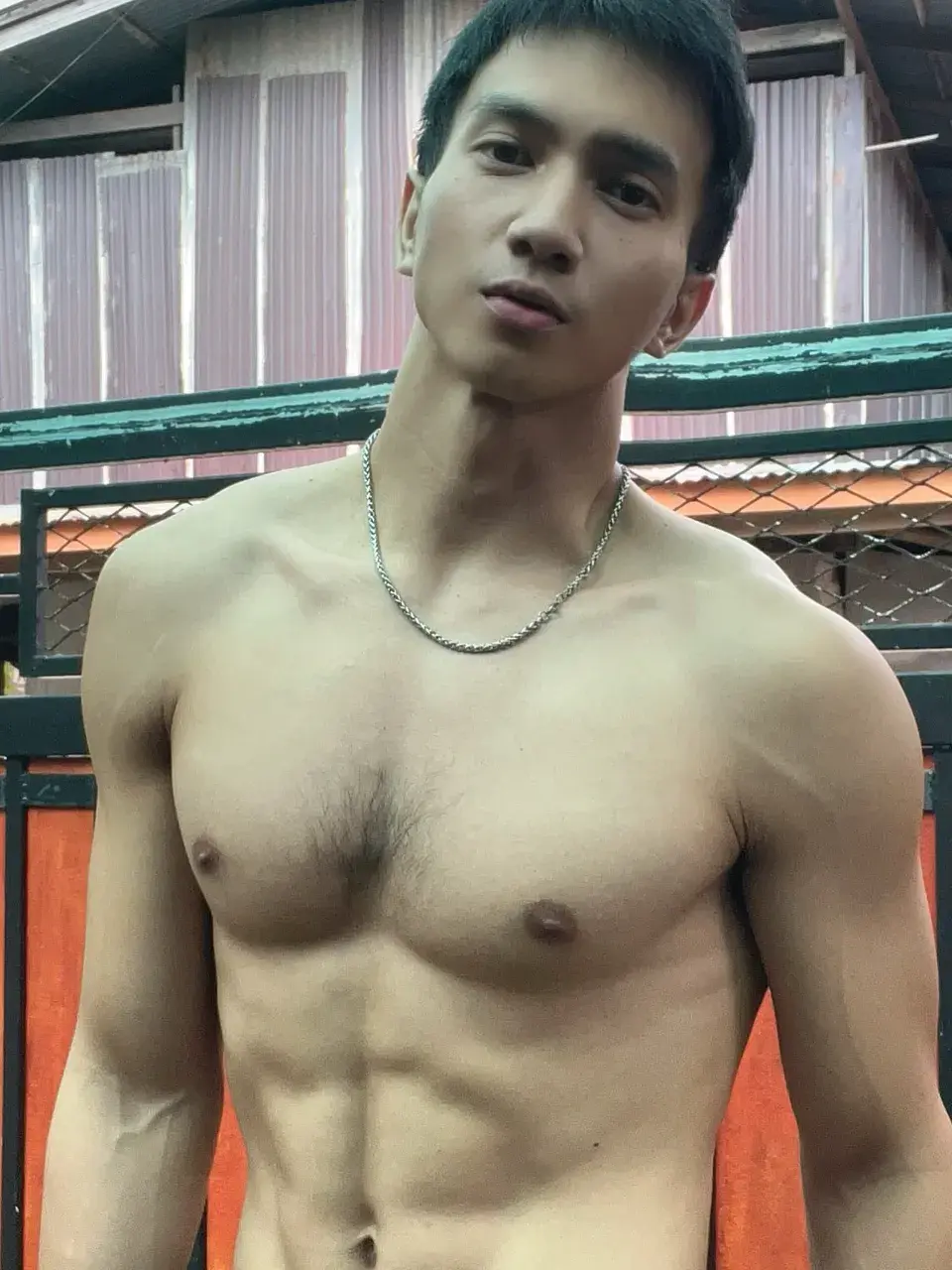 หลงกลิ่นกายหนุ่ม