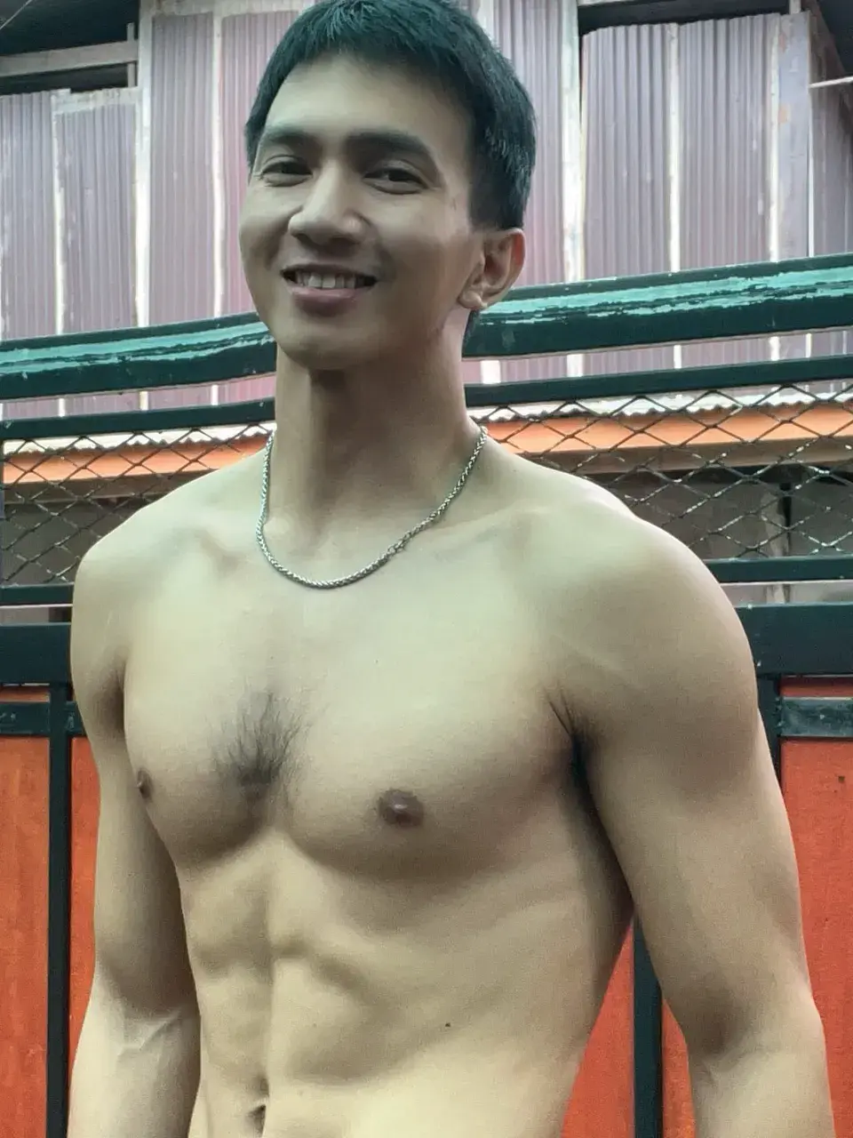 หลงกลิ่นกายหนุ่ม