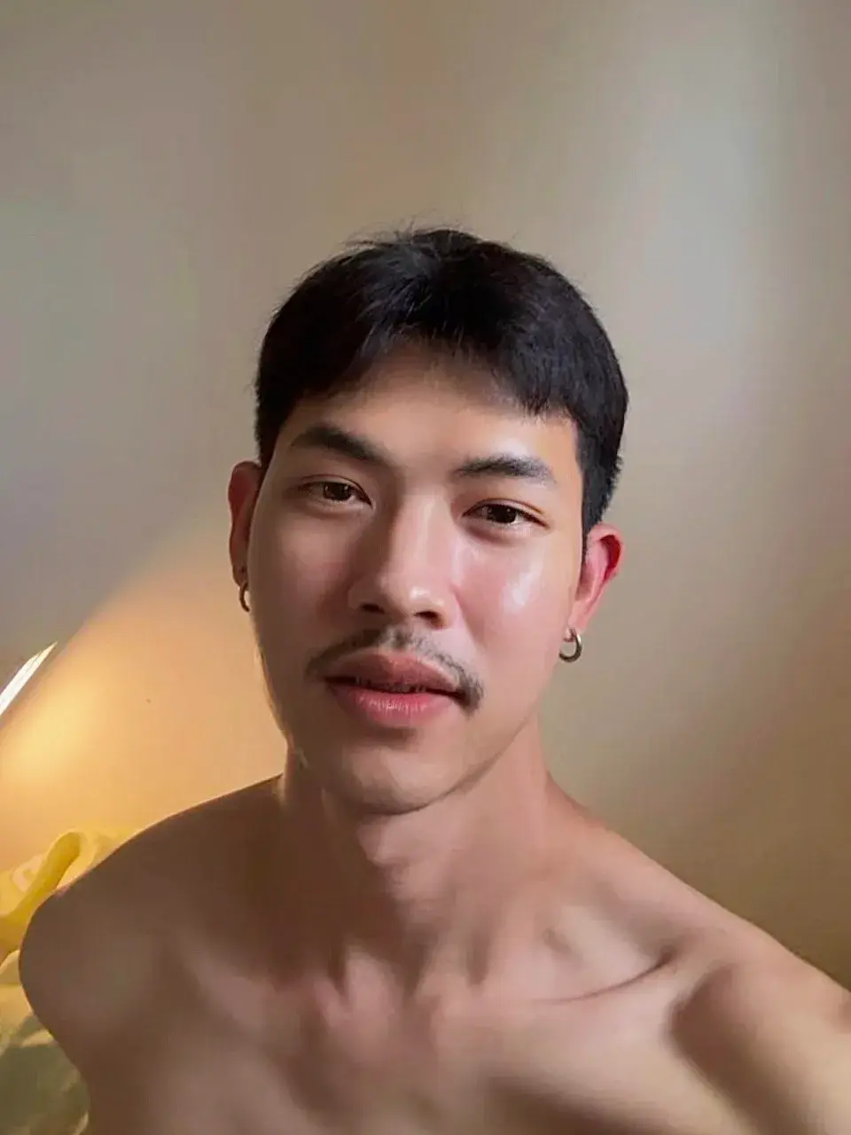 เสพพลังกล้ามของบุรุษ
