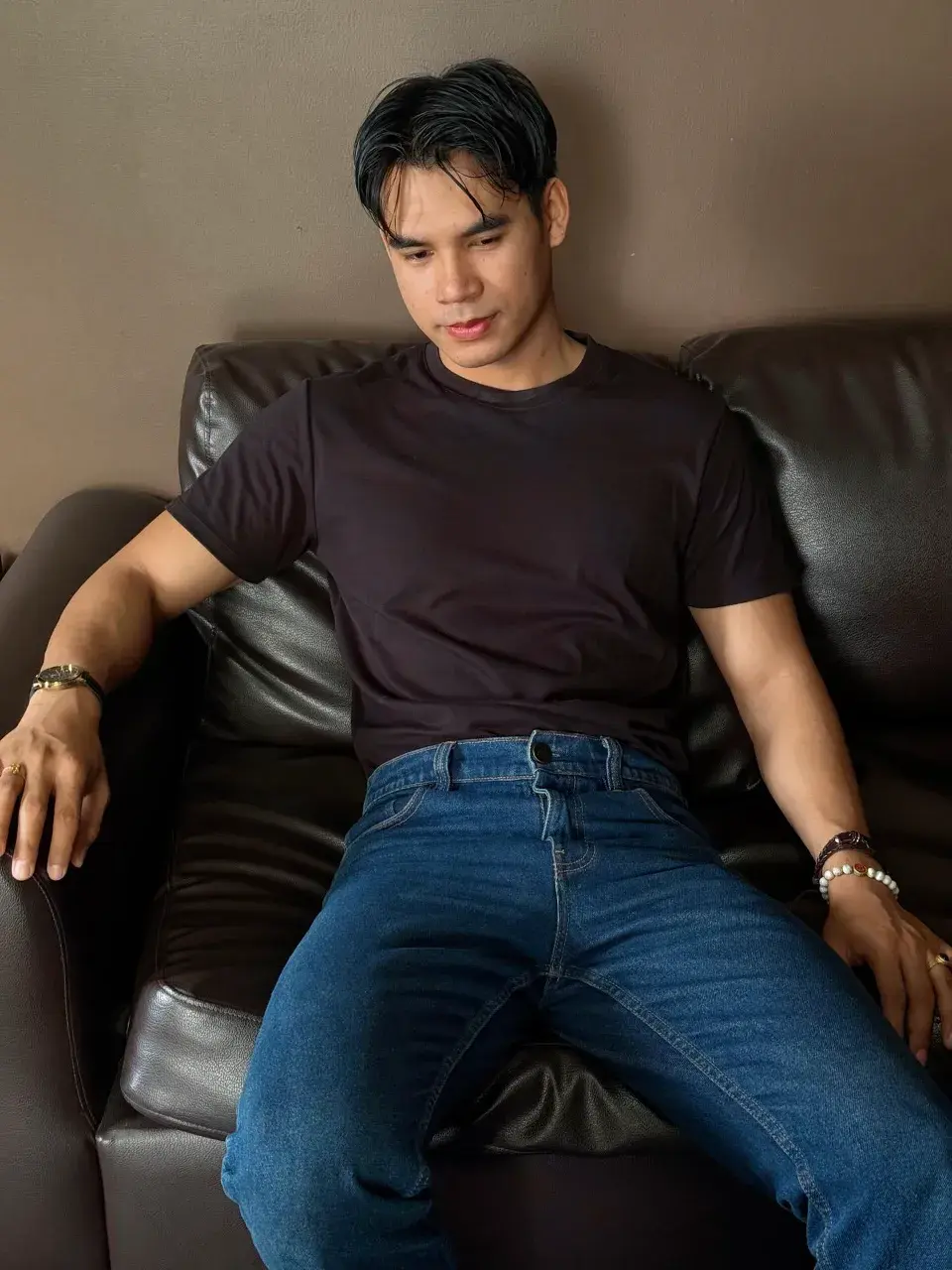 ผัวจ่ายั่วจัง