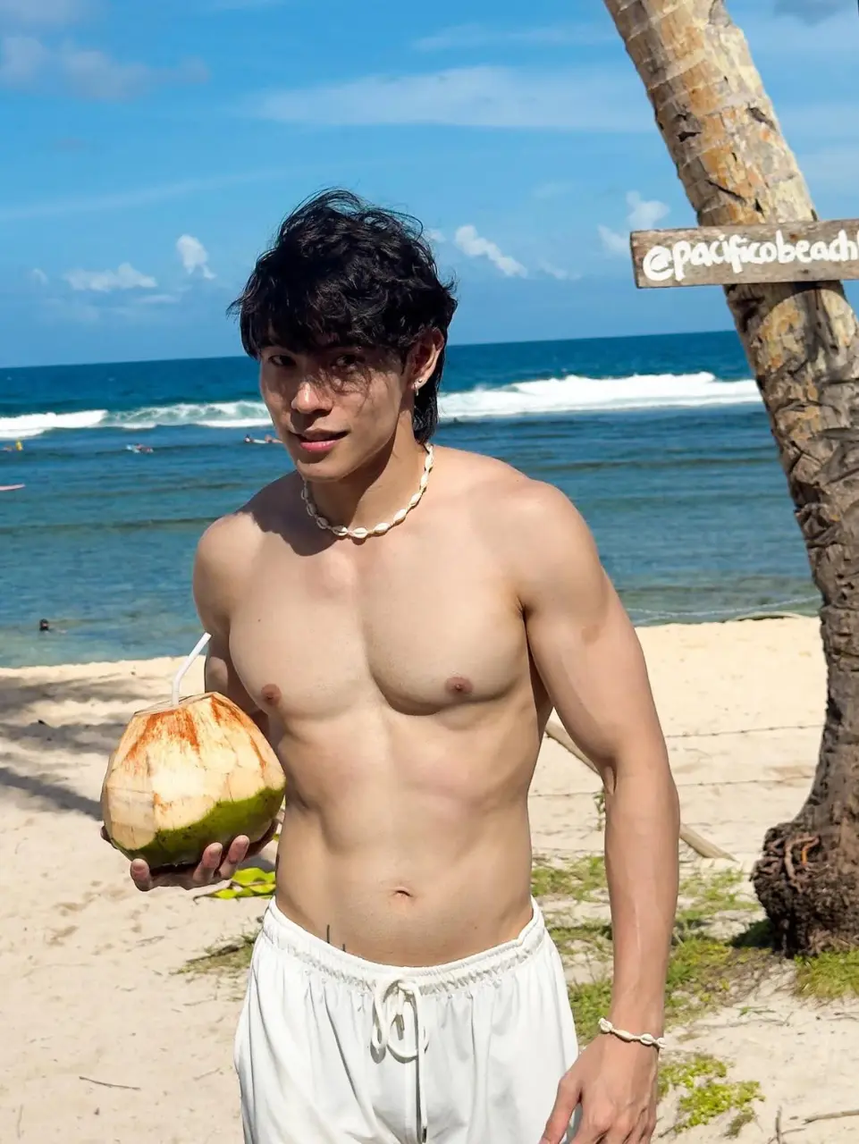 ถอดโชว์เรือนร่าง 2946