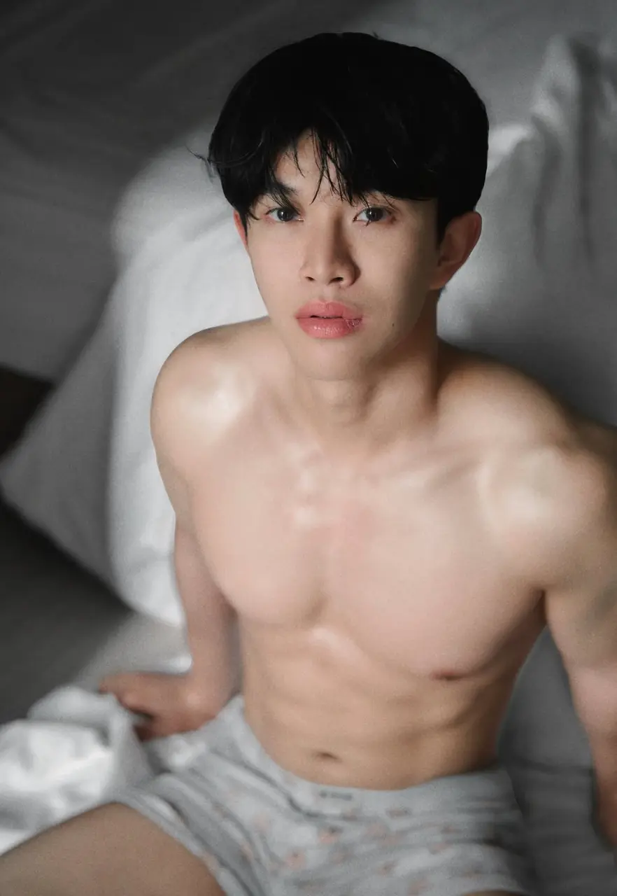 ถอดโชว์เรือนร่าง 2947