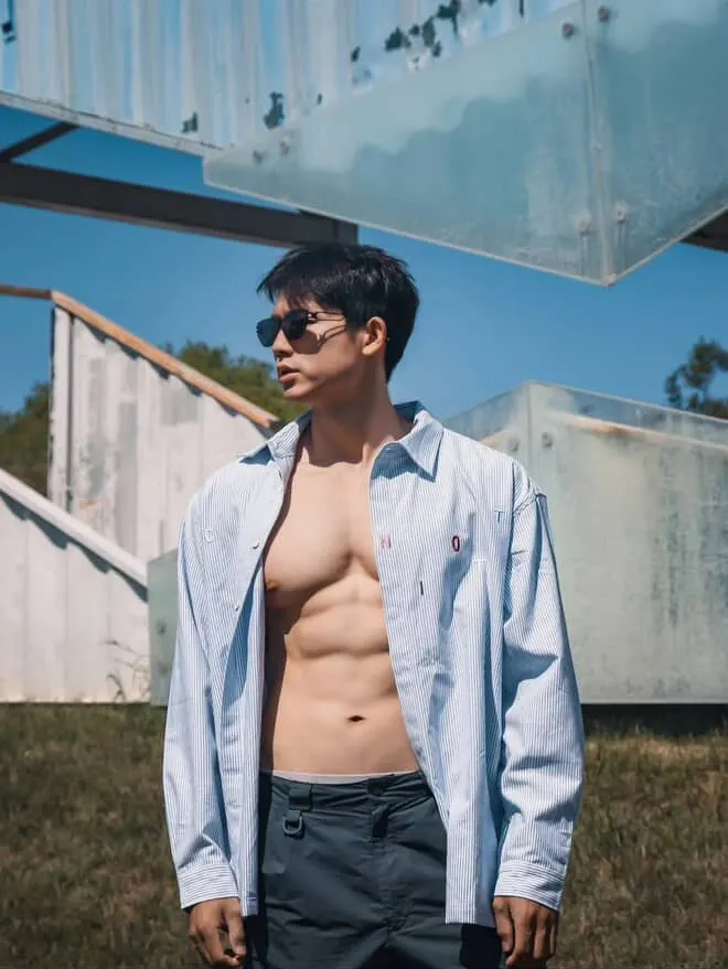 ถอดโชว์เรือนร่าง 2948