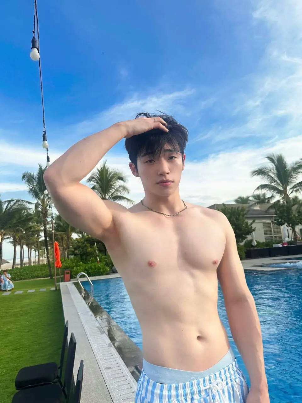 ถอดโชว์เรือนร่าง 2948
