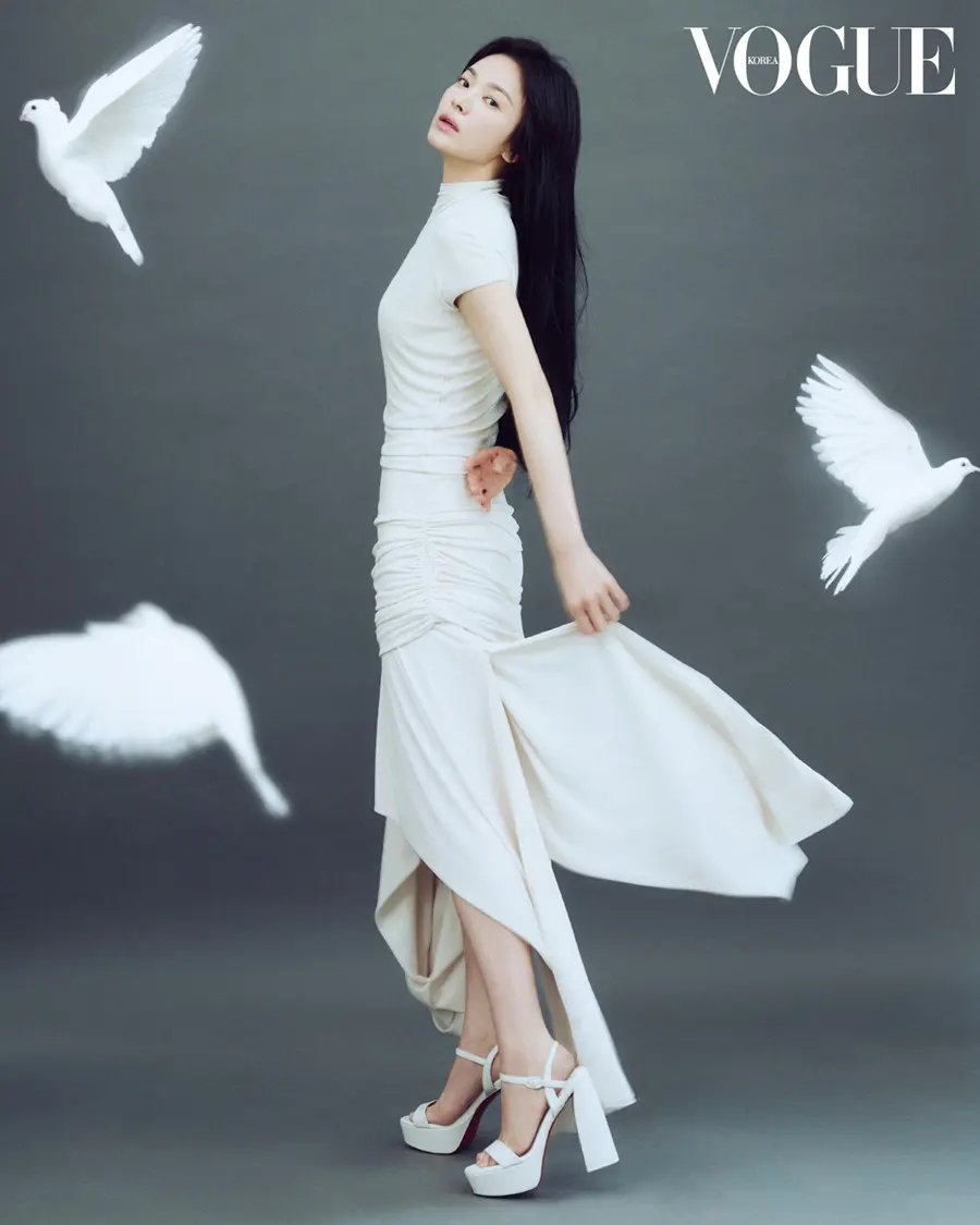 Song Hye Kyo @ VOGUE Korea October 2025