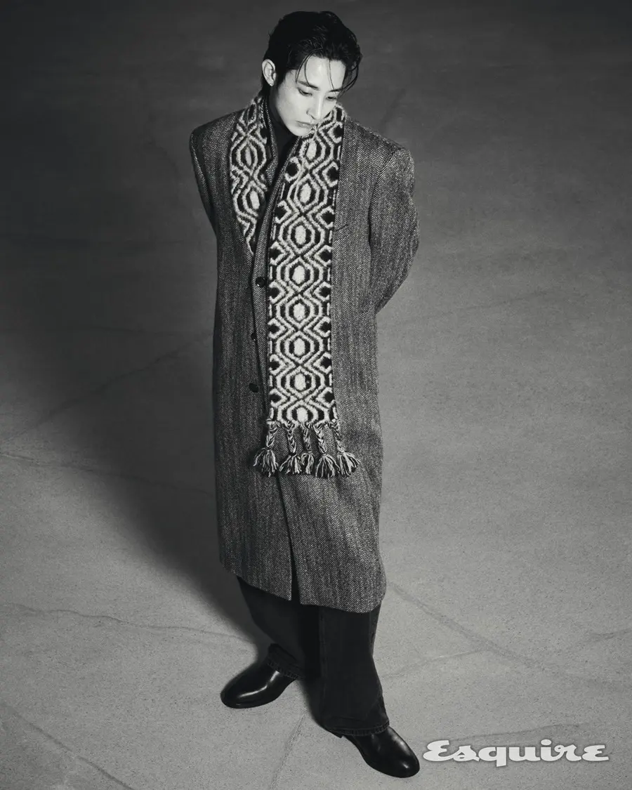 Lee Soo hyuk @ Esquire Korea October 2025