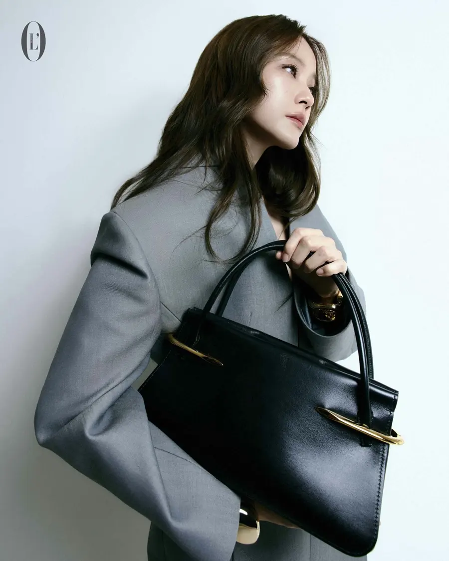 น้ำตาล-ทิพนารี @ L&rsquo;OFFICIEL Singapore October 2025
