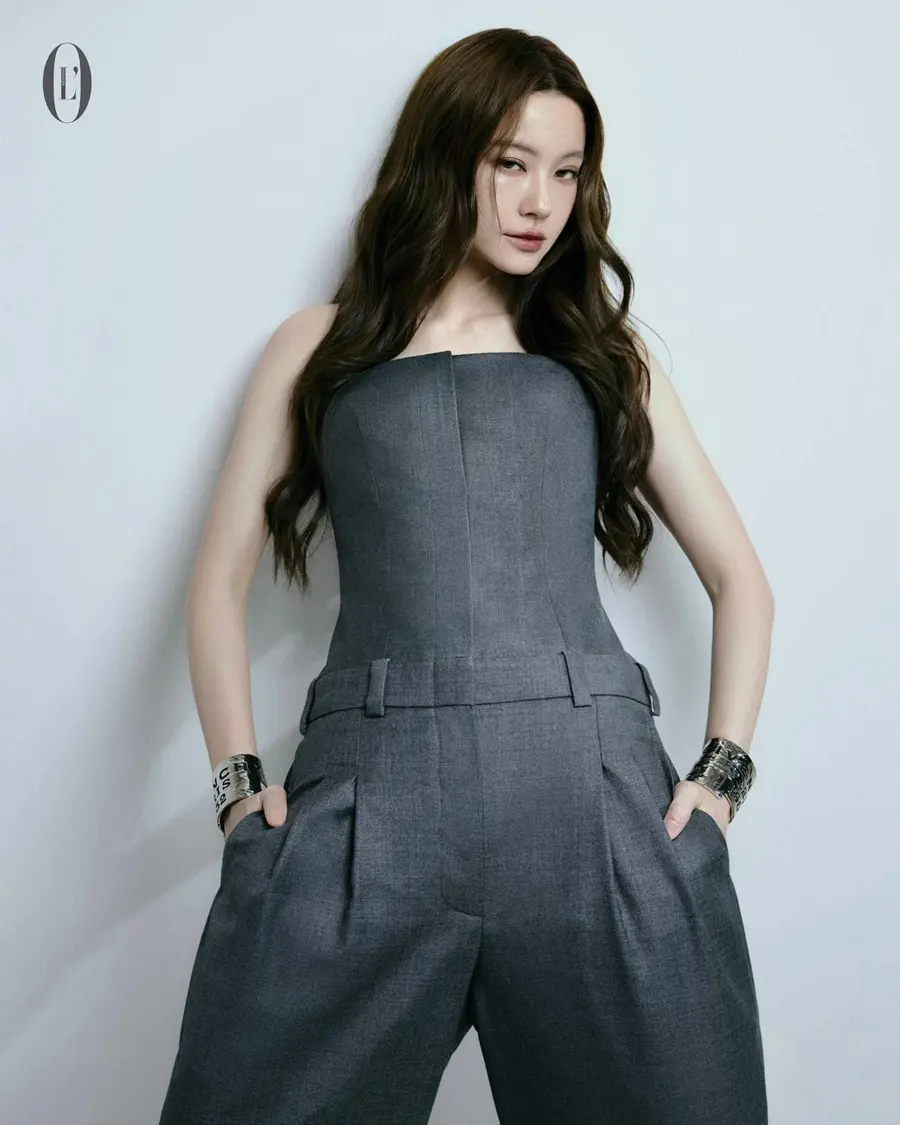 น้ำตาล-ทิพนารี @ L&rsquo;OFFICIEL Singapore October 2025