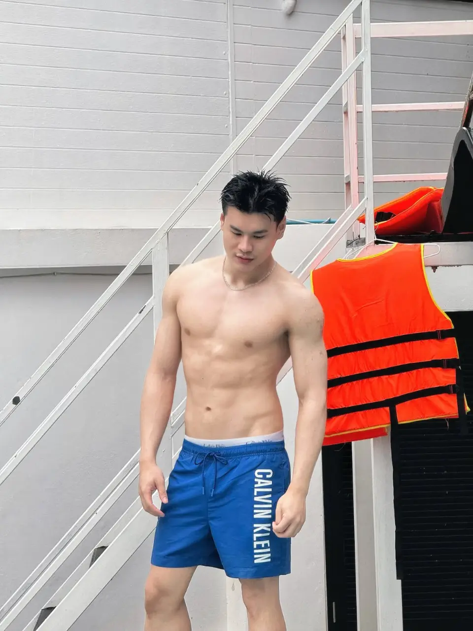 ถอดโชว์เรือนร่าง 2950