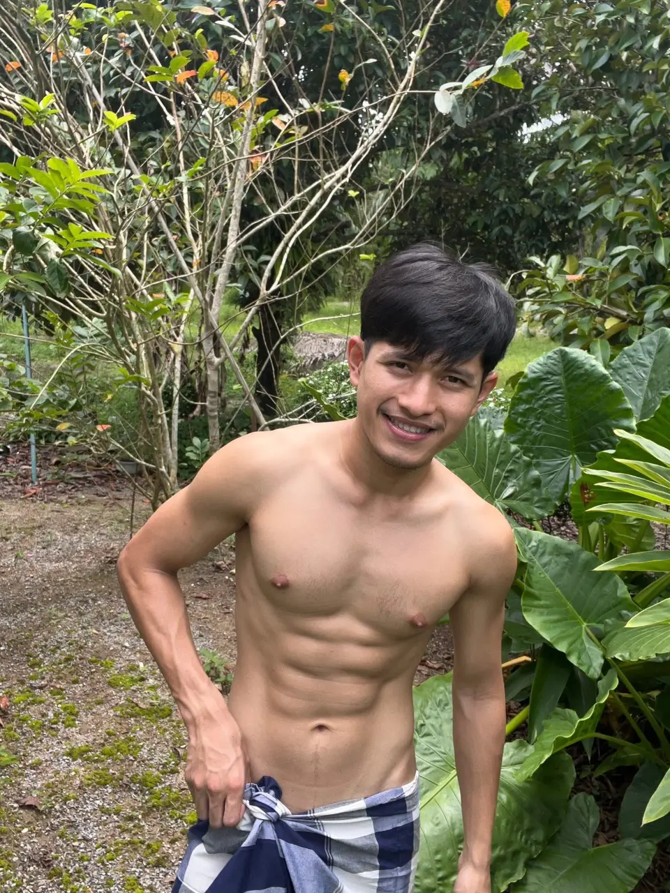 ถอดโชว์เรือนร่าง 2951