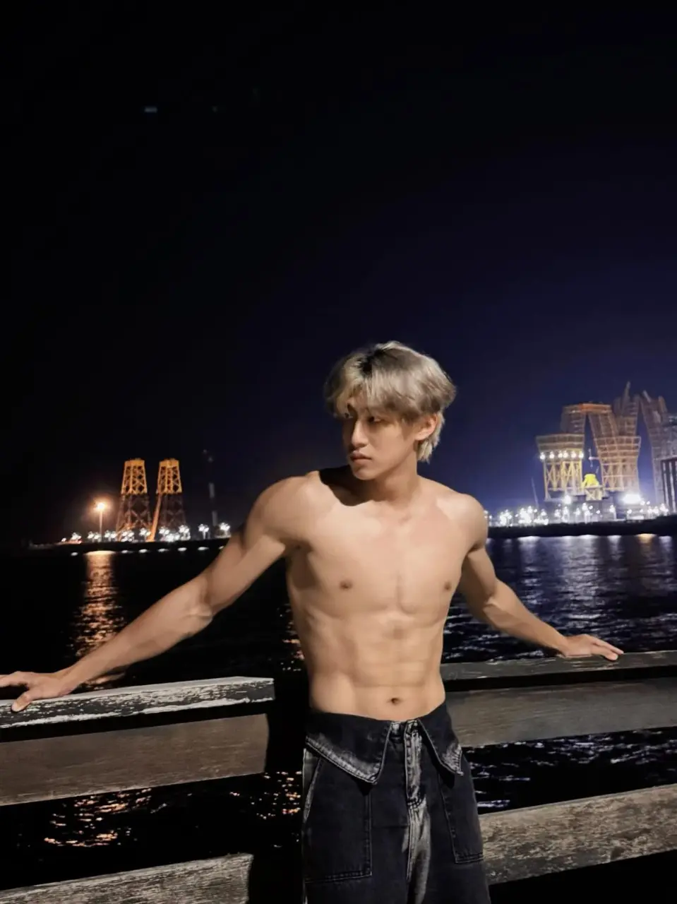 ถอดโชว์เรือนร่าง 2951
