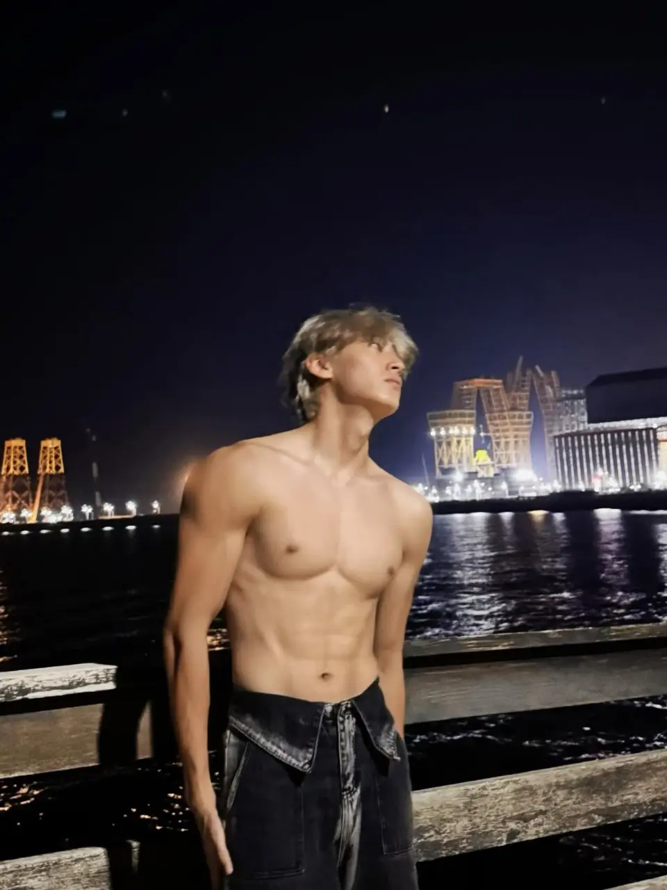 ถอดโชว์เรือนร่าง 2951