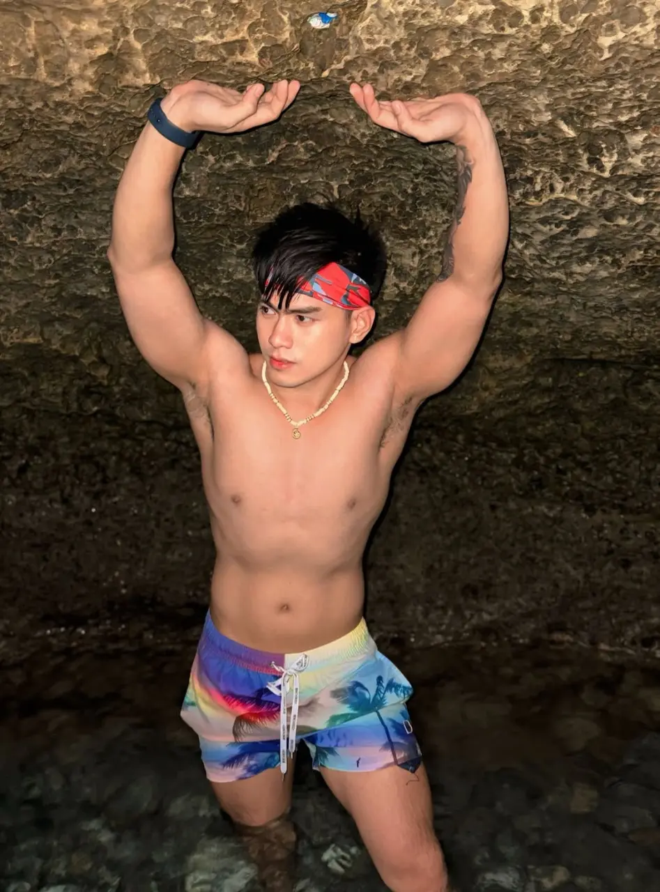 Cool GUY : Cristom Manuel