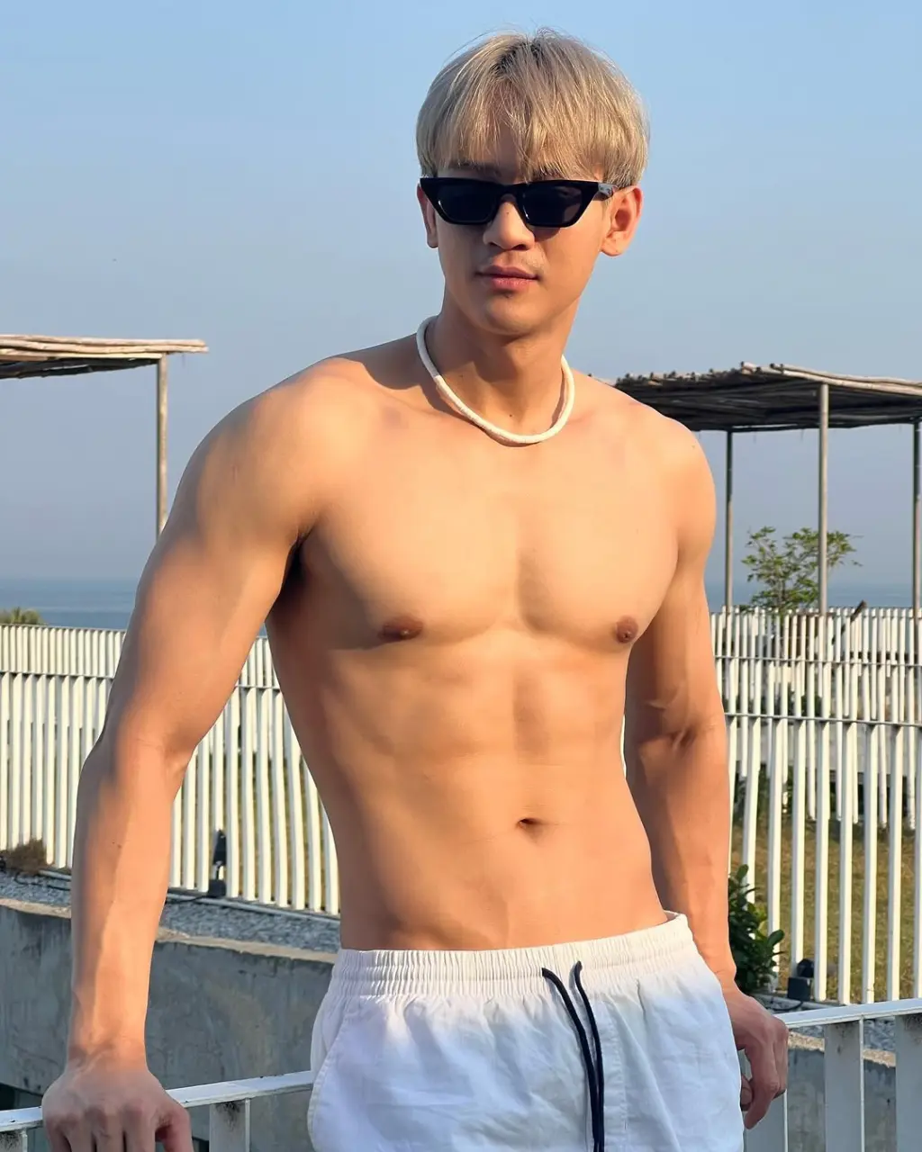 Cool GUY : LEO KIM