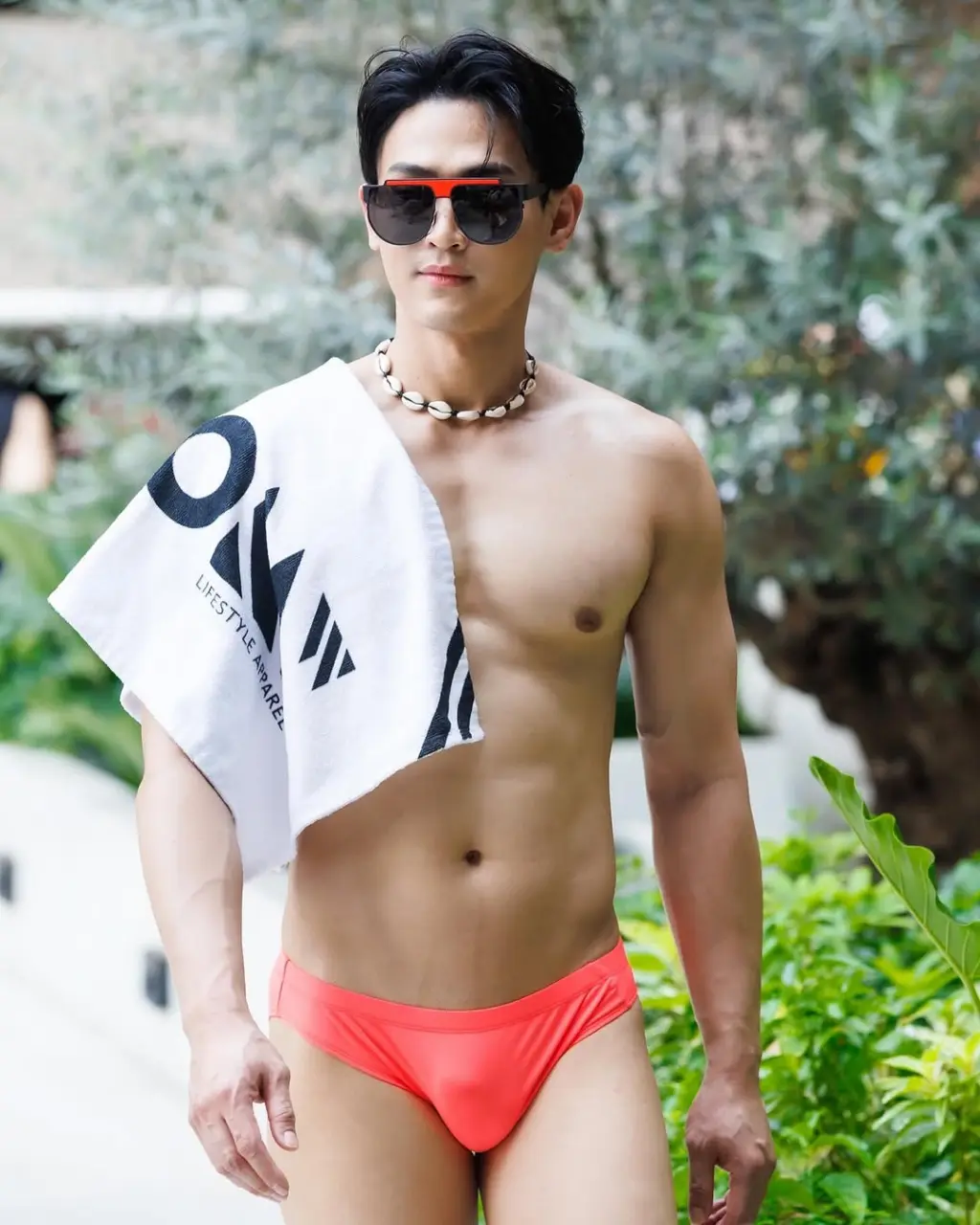 Cool GUY : LEO KIM