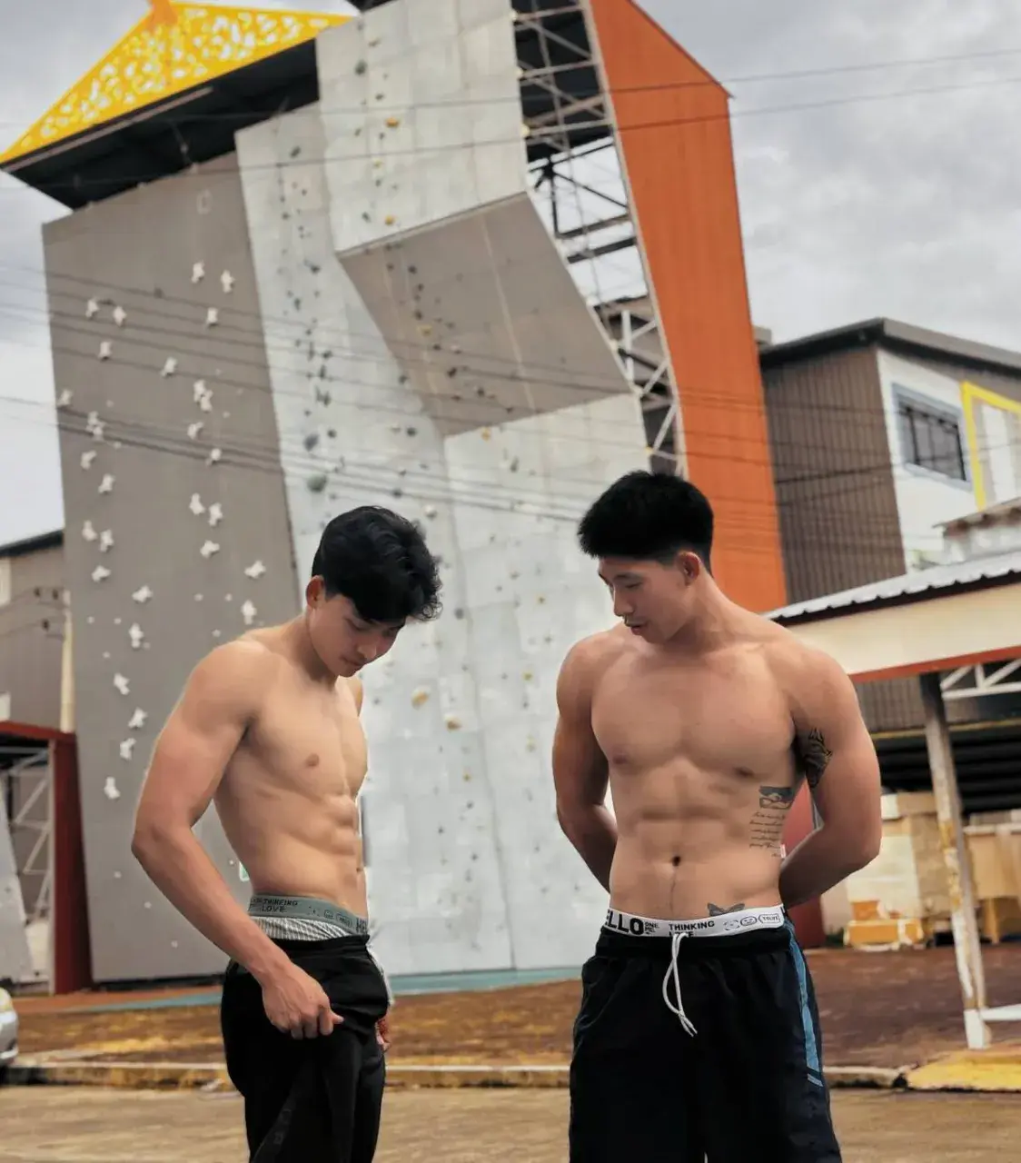 แลกลิ้นกับเธอ