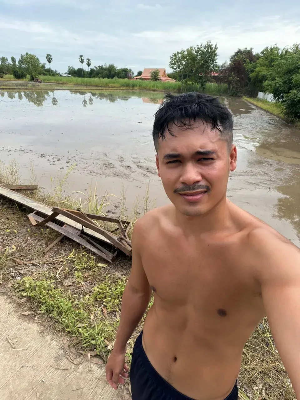 เสวขนอุย