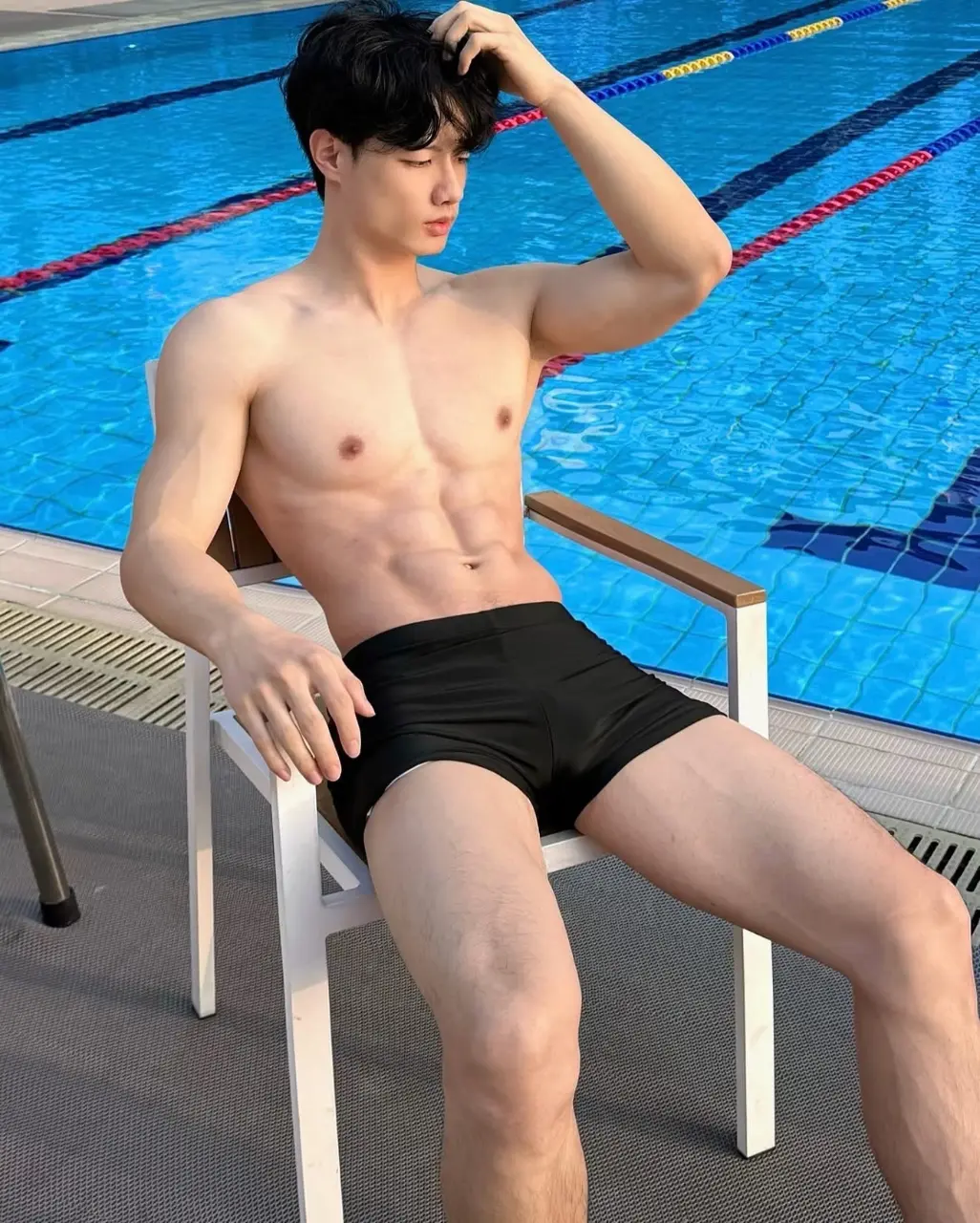 รูปหล่อเร้าอารมณ์ . 9