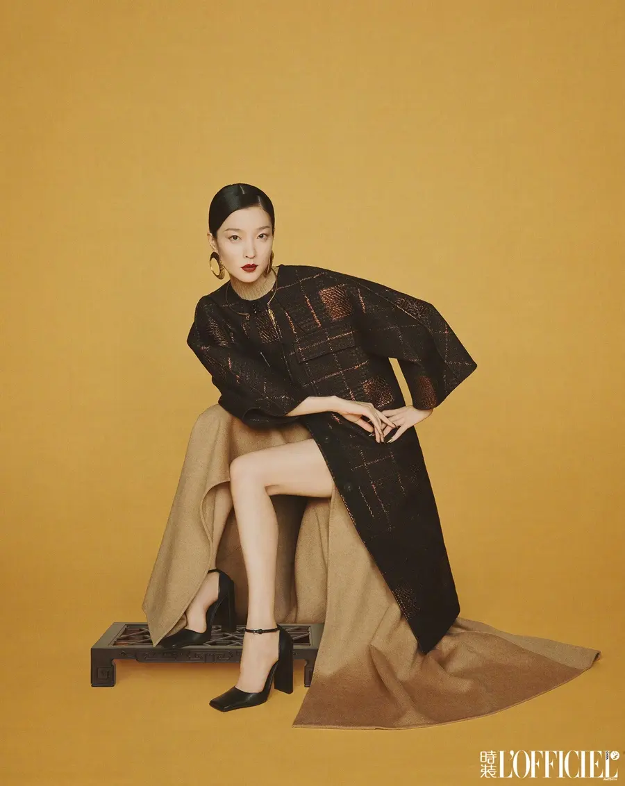 Du juan @ L&rsquo;OFFICIEL China October 2025