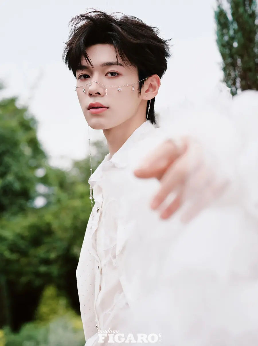 Sun Ensheng @ madame FIGARO MODE China October 2025