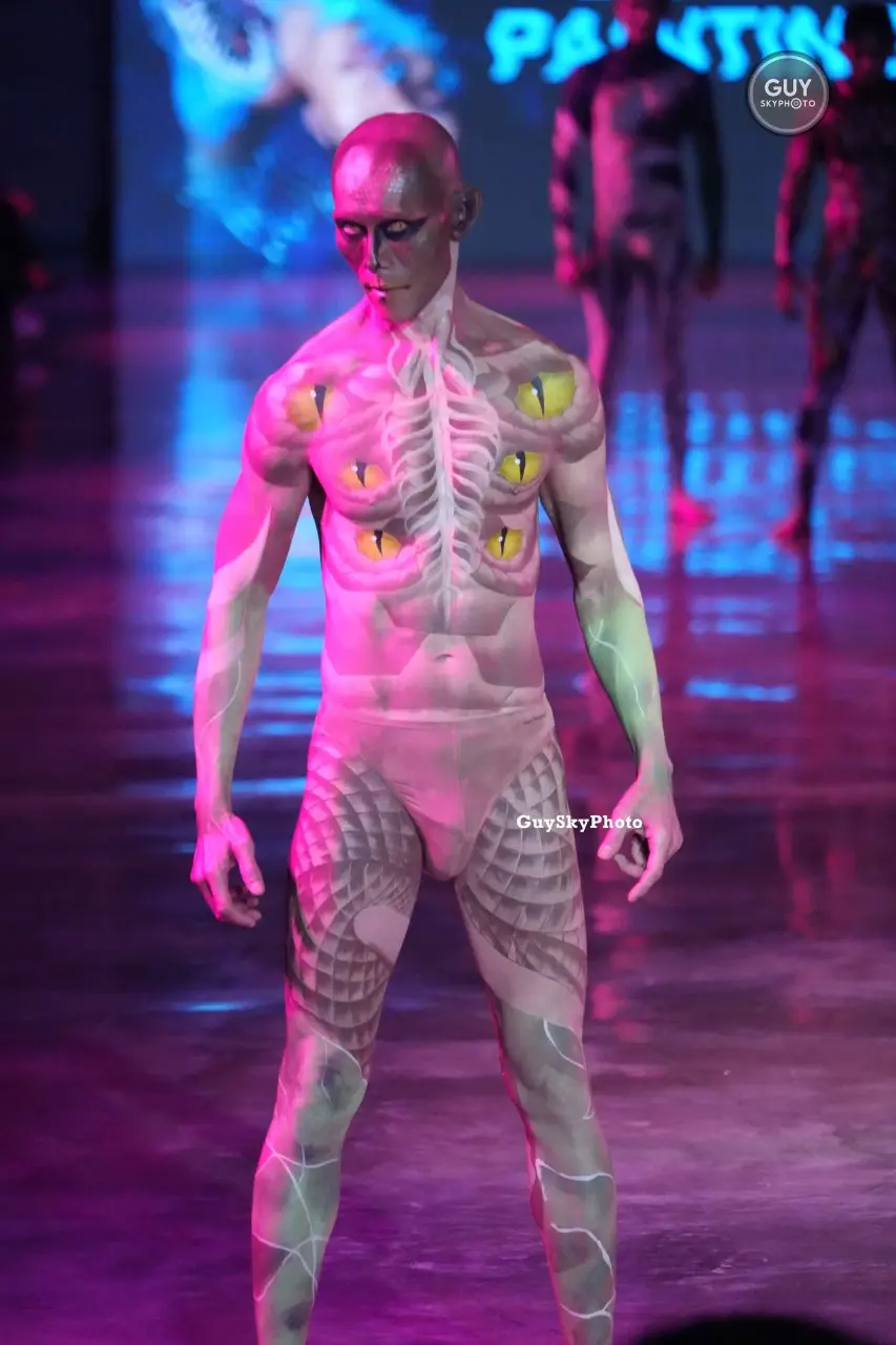 เพ้นท์ร่างชายหล่อ