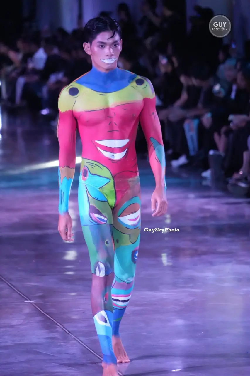 เพ้นท์ร่างชายหล่อ