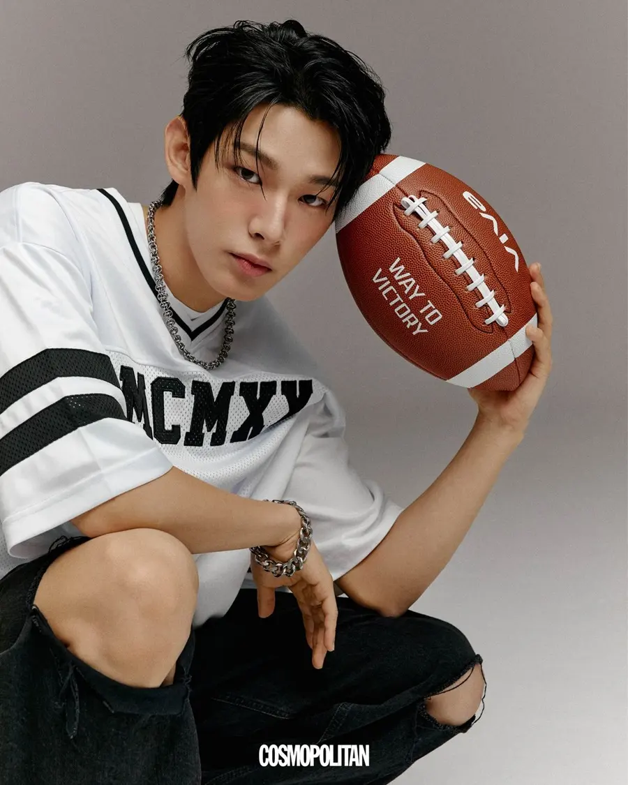 AHOF @ COSMOPOLITAN Korea October 2025