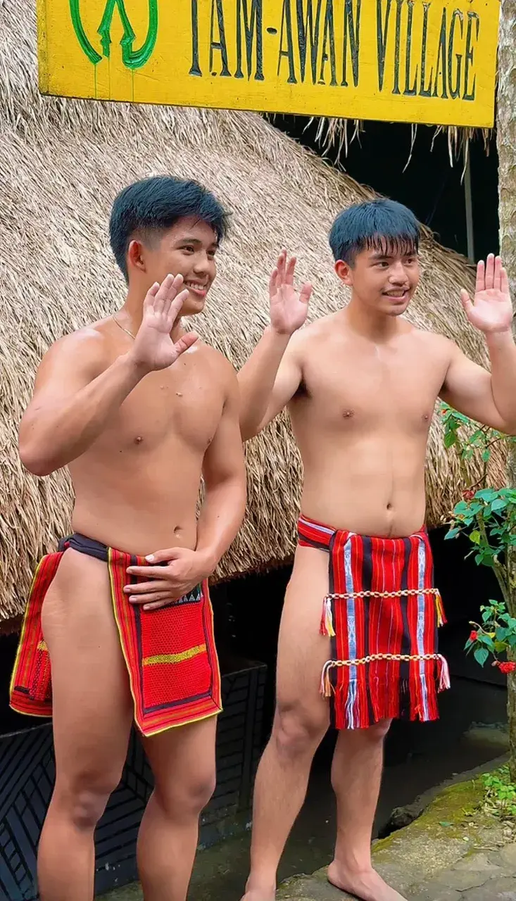 หนุ่ม..อิฟูเกา
